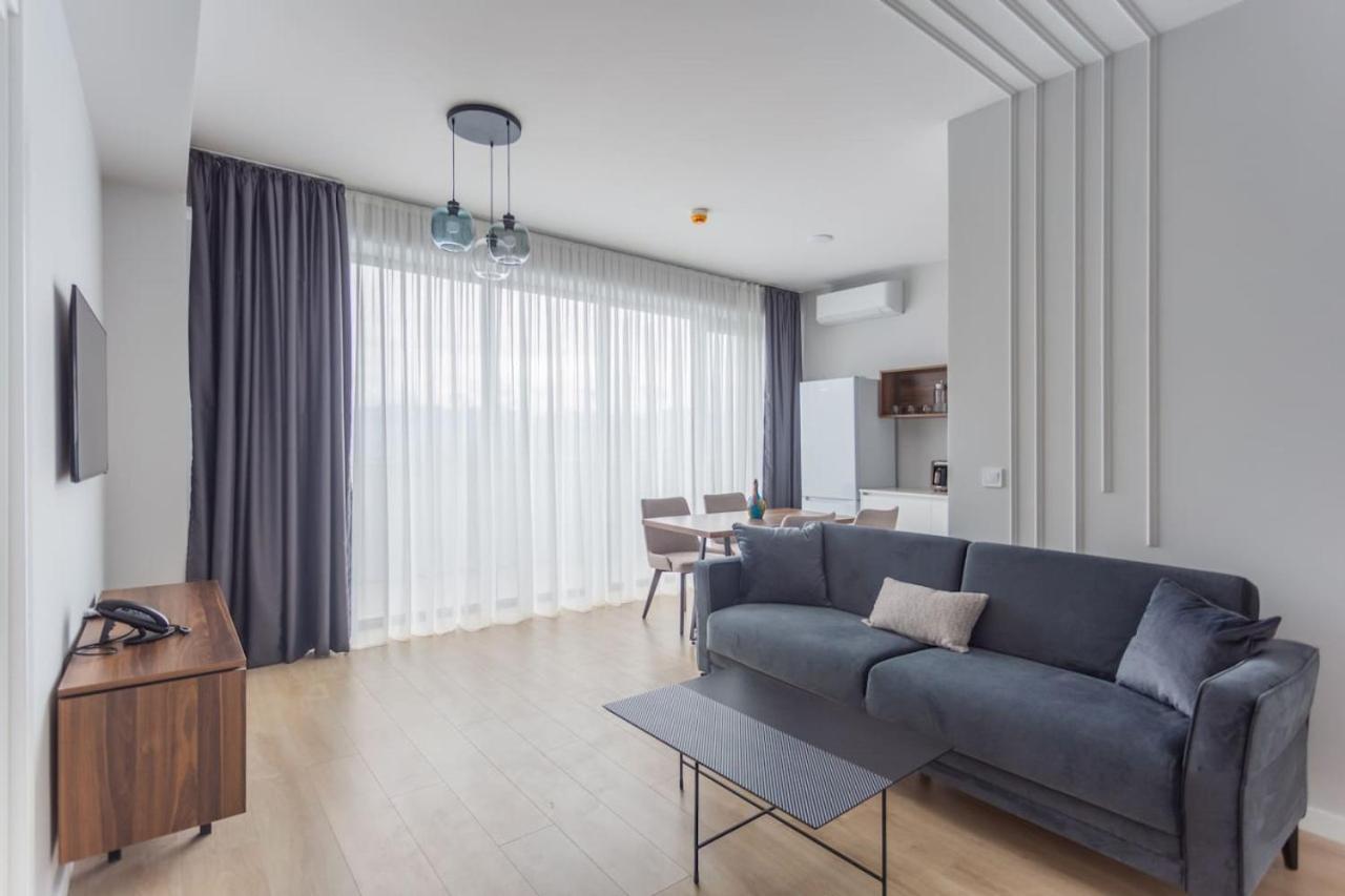 Nova Concierge Aparthotel Батуми Екстериор снимка