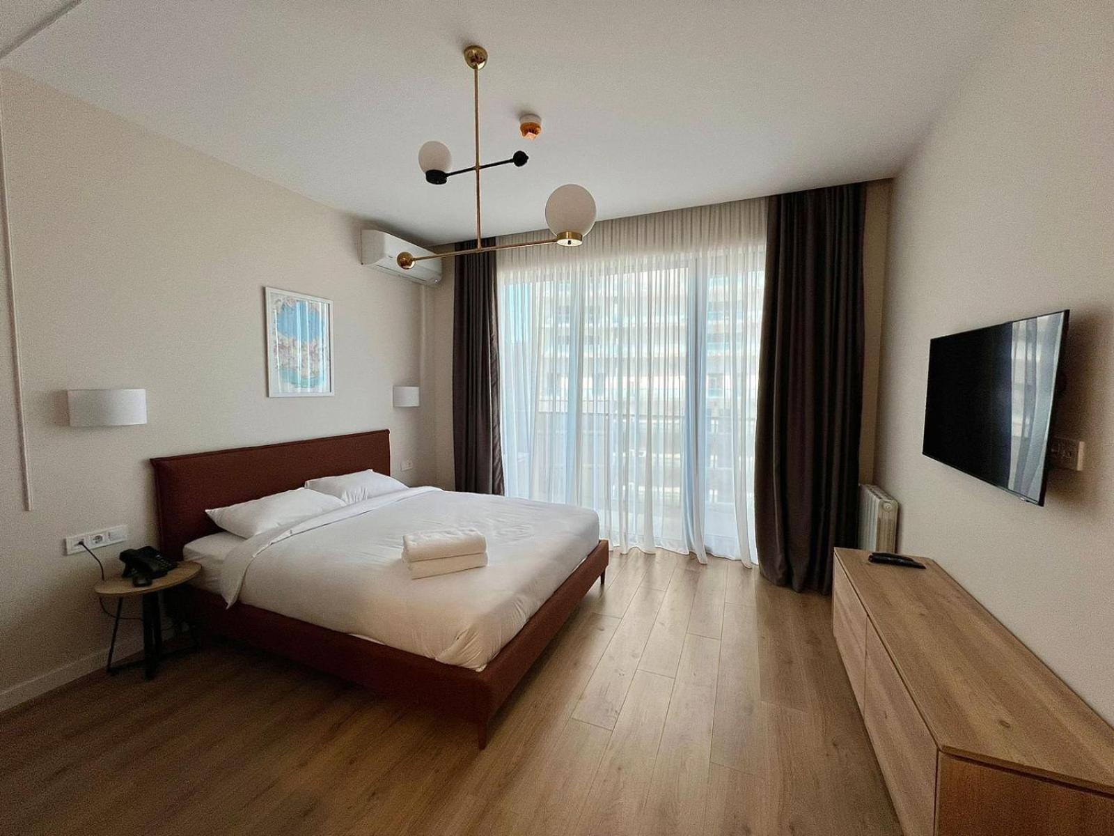 Nova Concierge Aparthotel Батуми Екстериор снимка