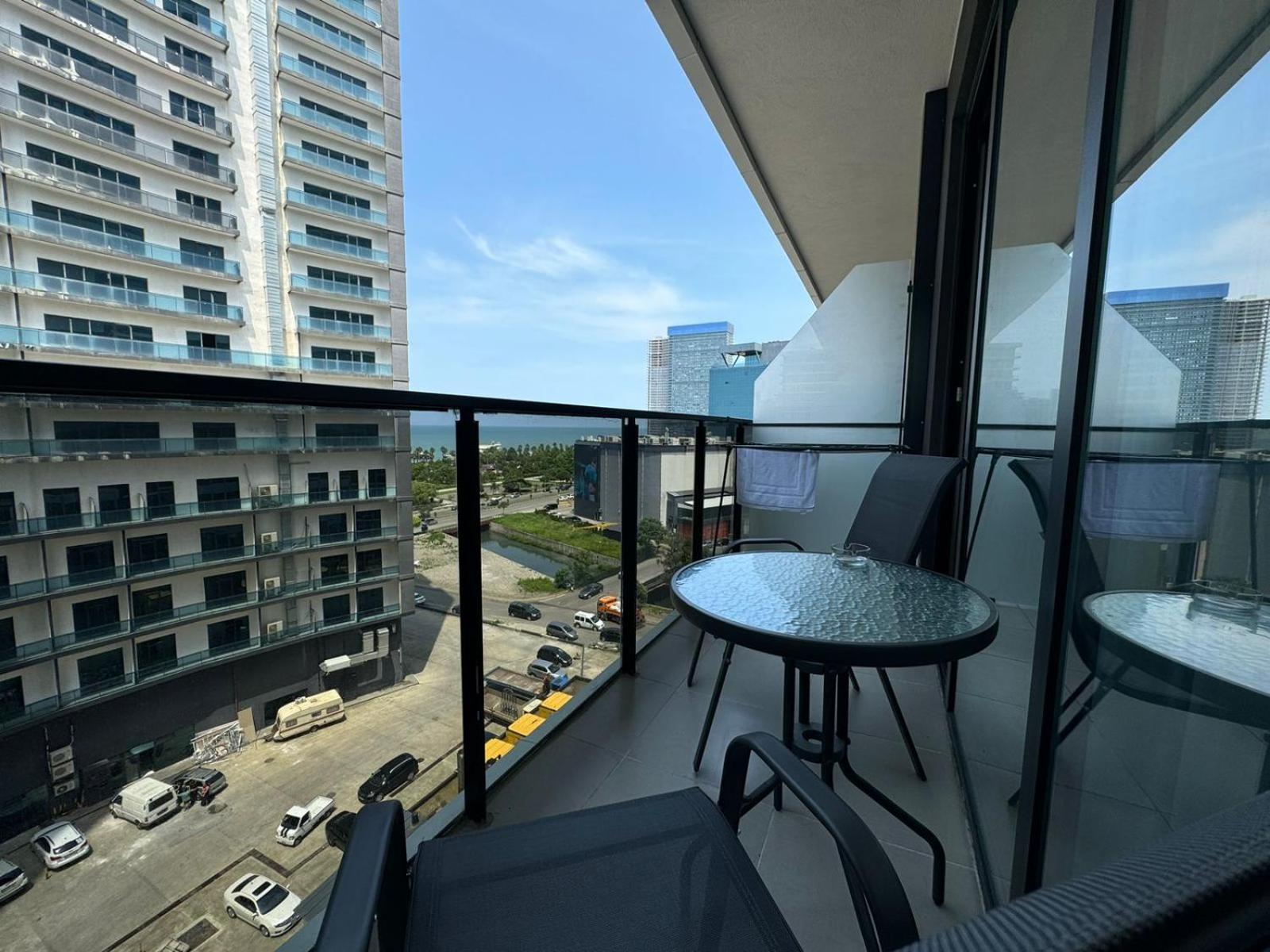 Nova Concierge Aparthotel Батуми Екстериор снимка