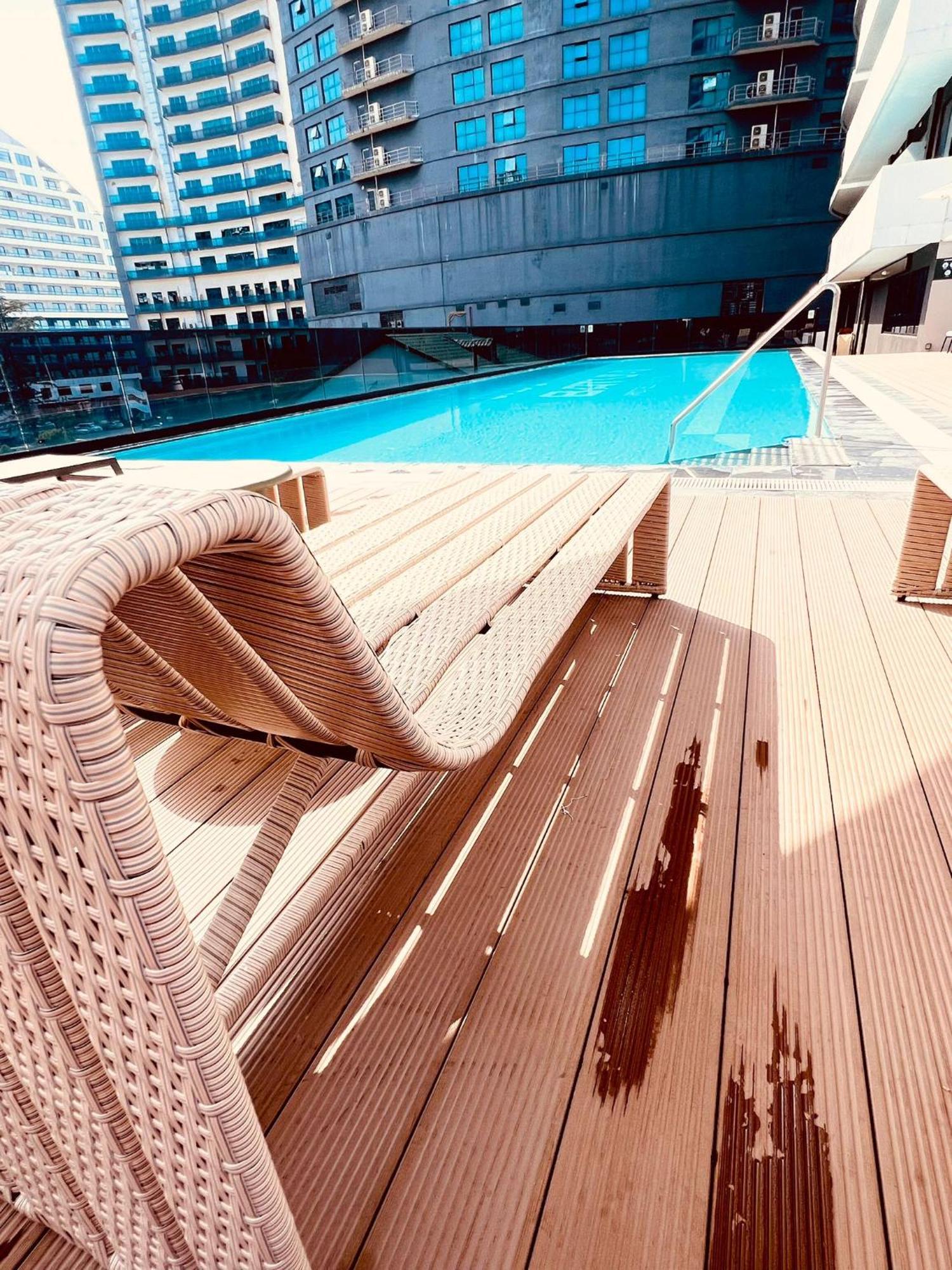 Nova Concierge Aparthotel Батуми Екстериор снимка